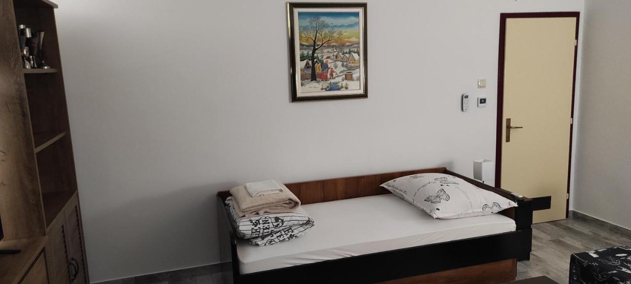 Tp Apartman 1 Križevci Eksteriør billede