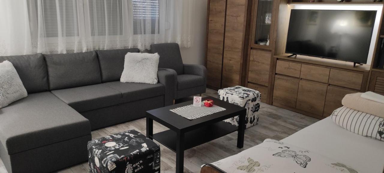Tp Apartman 1 Križevci Eksteriør billede